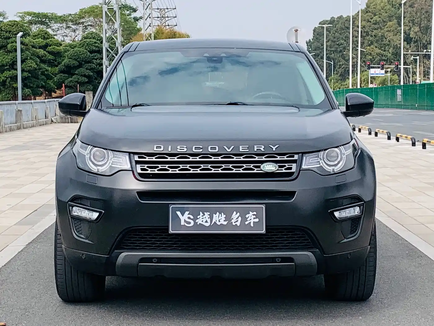 Land Rover Discovery Sport 2018 240PS SE Edition фото 2