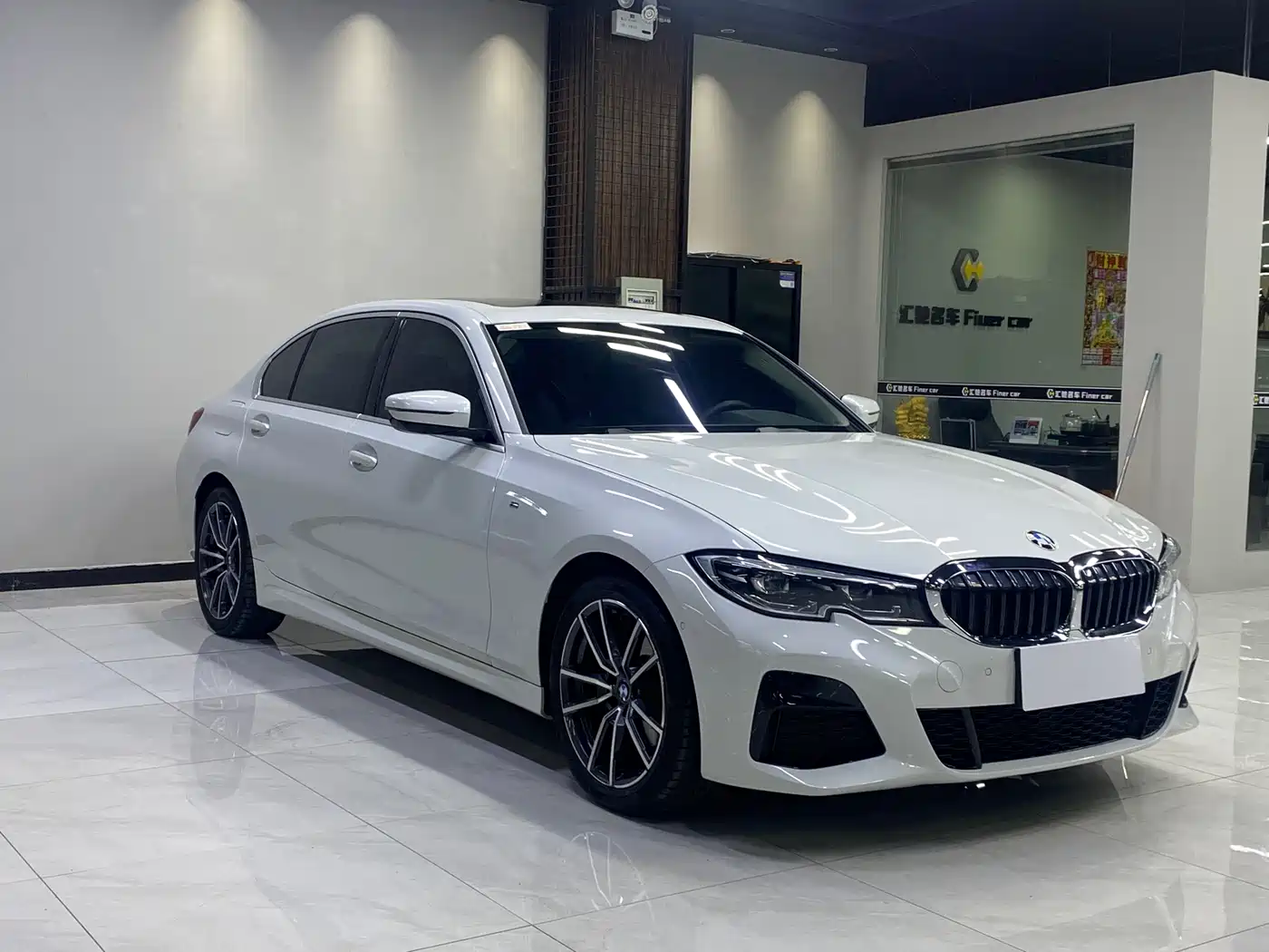 BMW 3 Series 2020 325Li M Sport Package фото 3