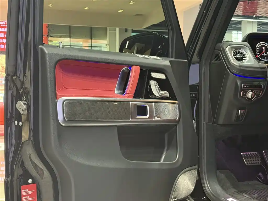 Mercedes-Benz G-Class 2024 G 500 фото 6