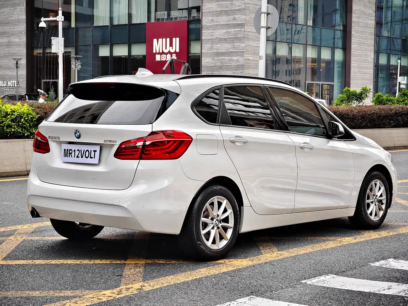 BMW 2 Series Touring 2016 218i Fashion Model фото 4