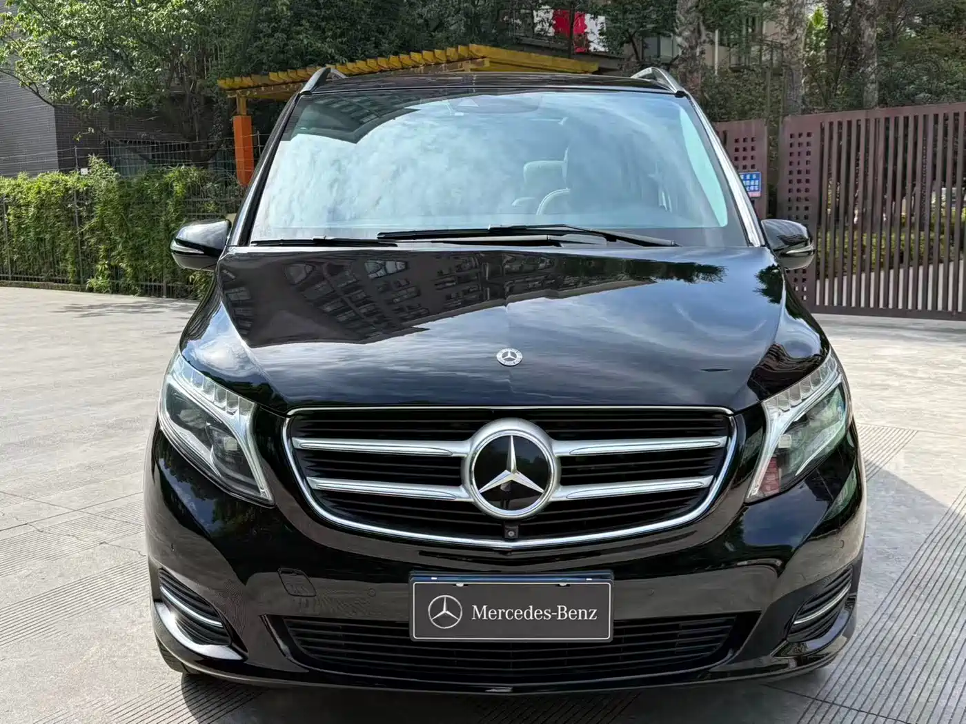 Mercedes-Benz V-Class 2018 V 260 L Premium Long Wheelbase Edition China VI фото 27