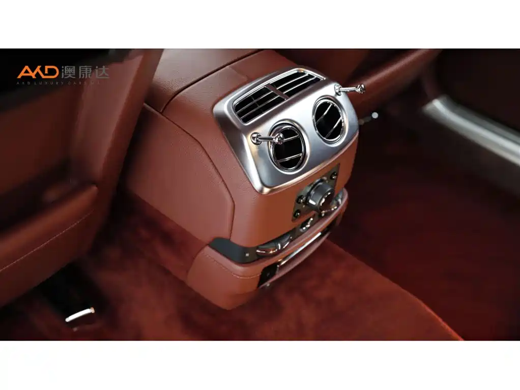Rolls-Royce Ghost 2018 6.6T Long Wheelbase Edition фото 9