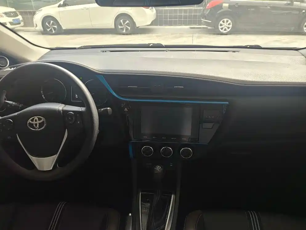 Toyota Levin 2018 185T CVT Premium Edition China V фото 12