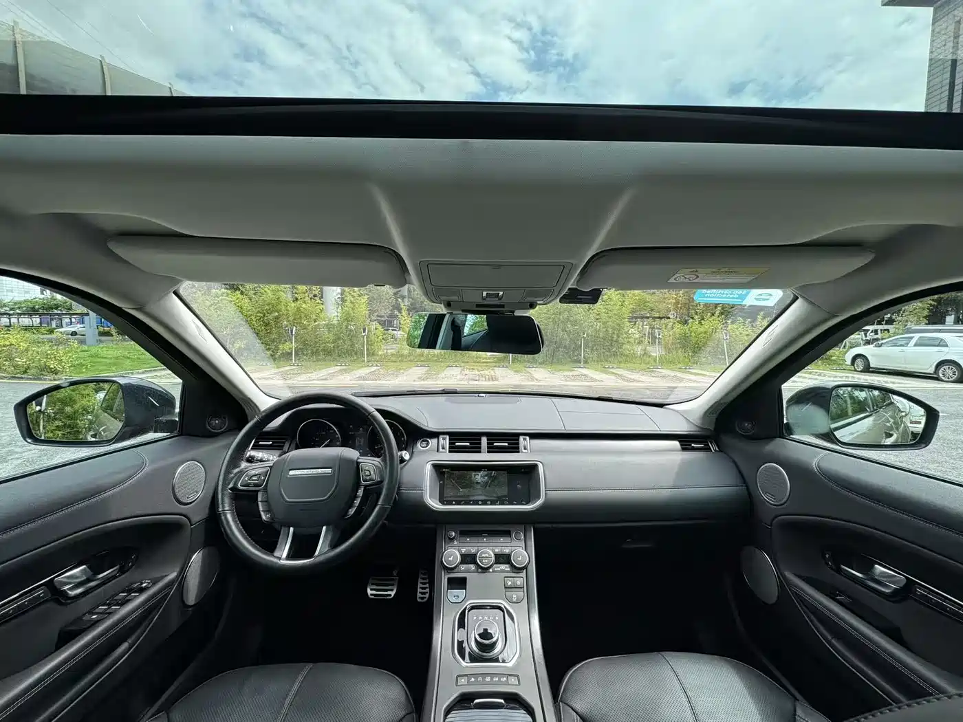 Land Rover Range Rover Evoque 2018 240PS HSE DYNAMIC Drive Edition фото 5