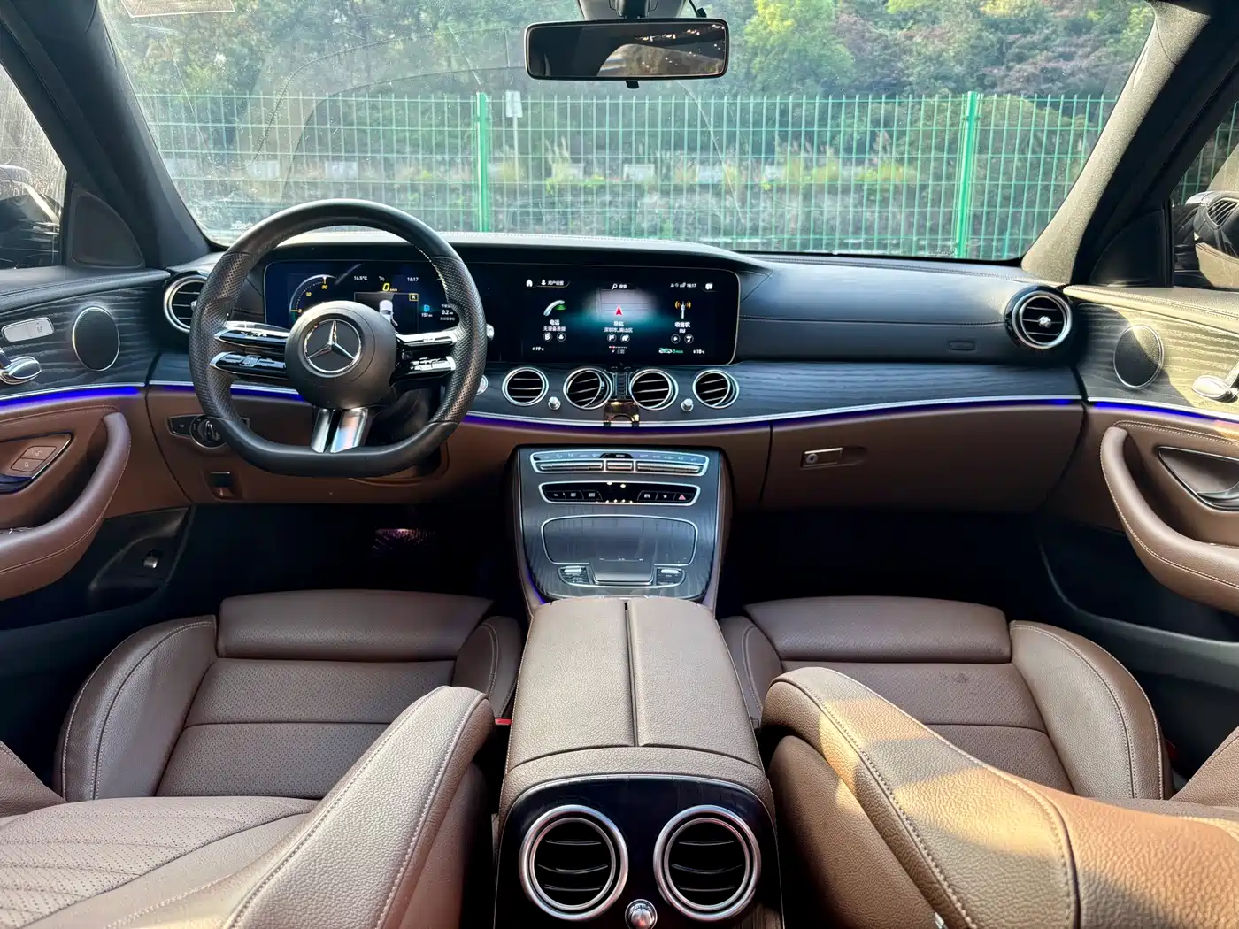 Mercedes-Benz E-Class 2022 E 260 L Sport фото 16