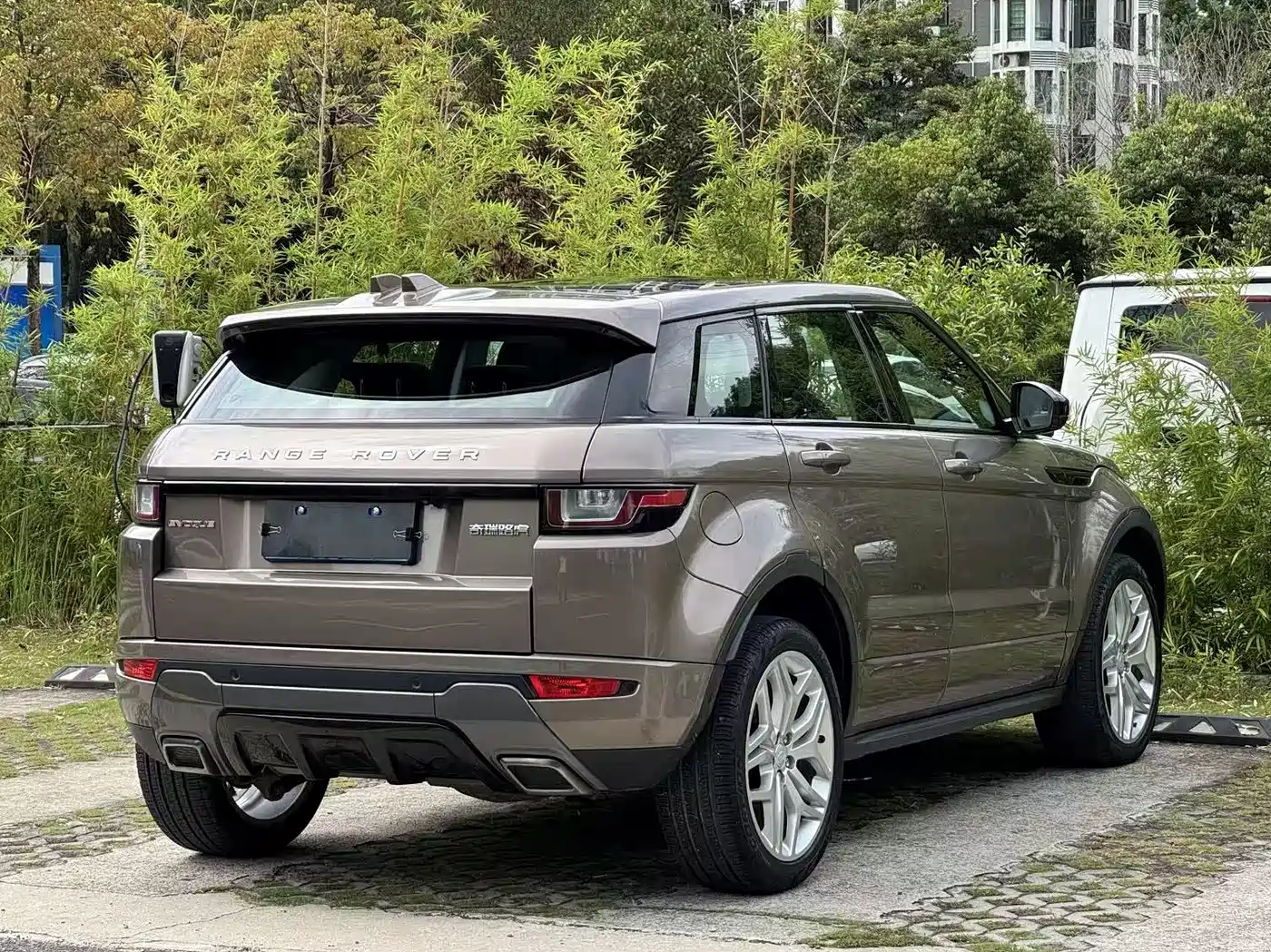 Land Rover Range Rover Evoque 2018 240PS HSE DYNAMIC Drive Edition фото 13