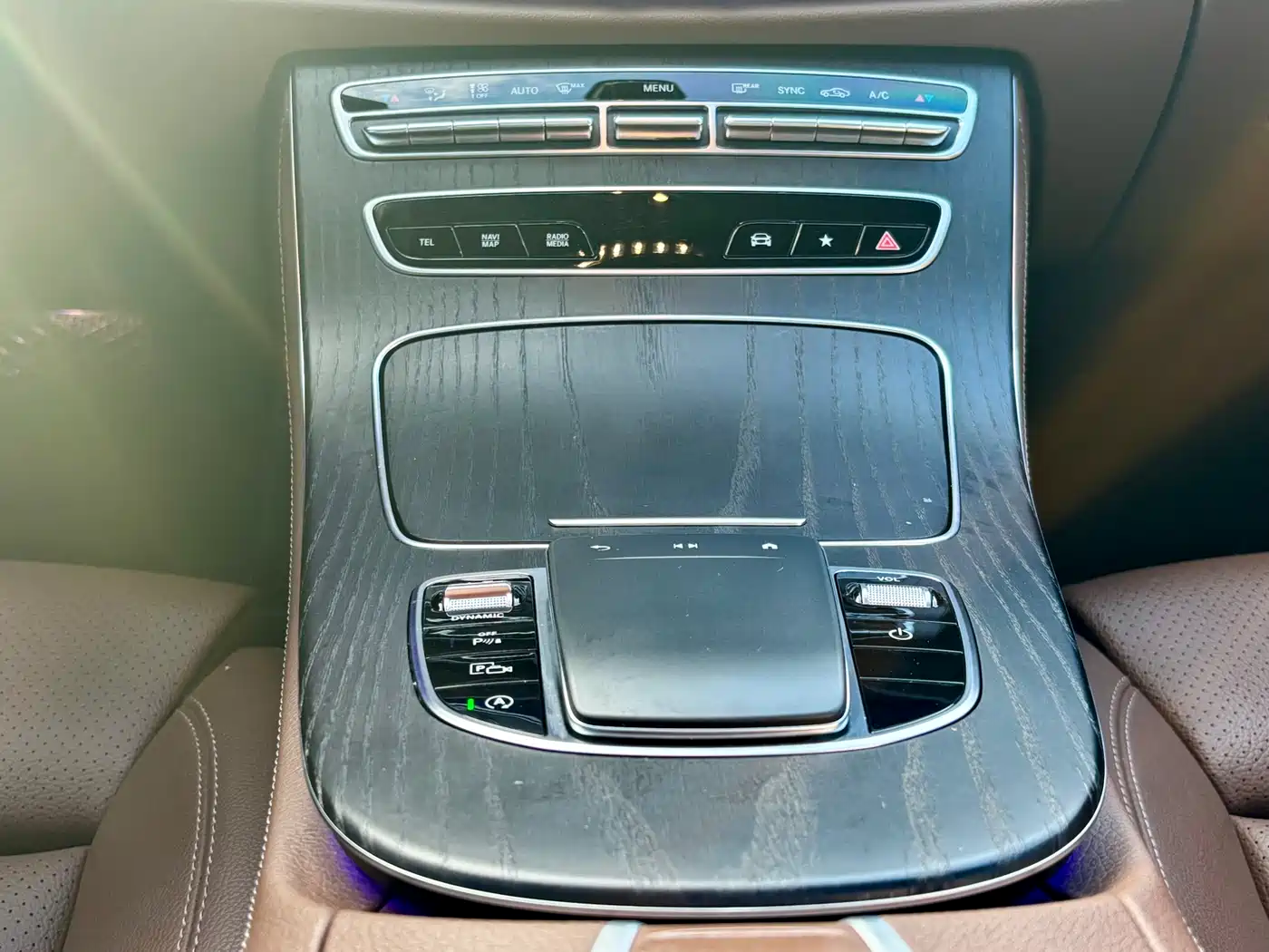 Mercedes-Benz E-Class 2022 E 260 L Sport фото 12