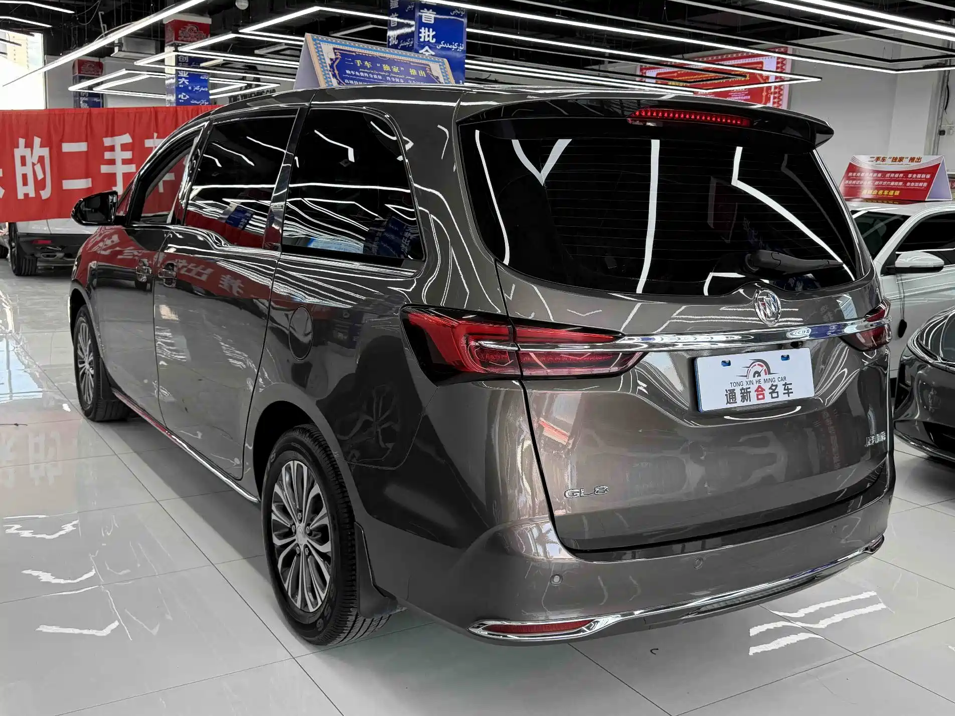 Фото 9 - Buick GL8