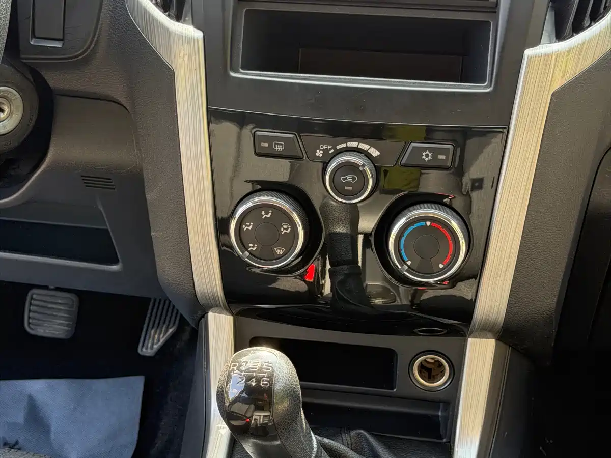 2018 Isuzu D-MAX