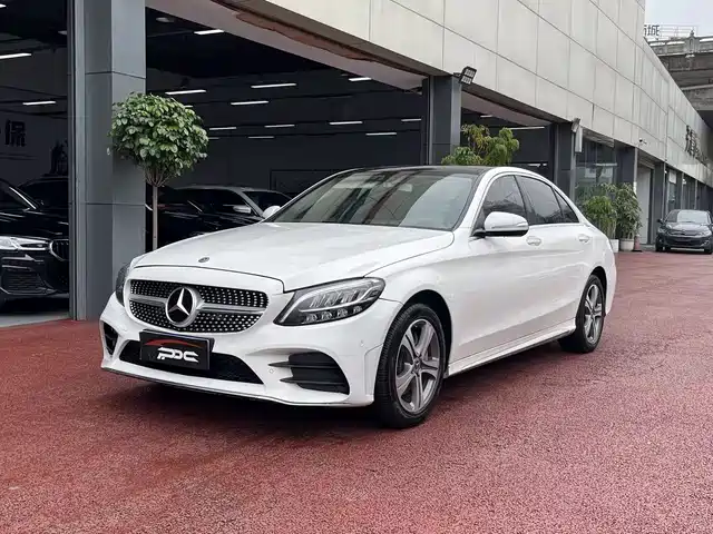 Mercedes-Benz C-Class 2020