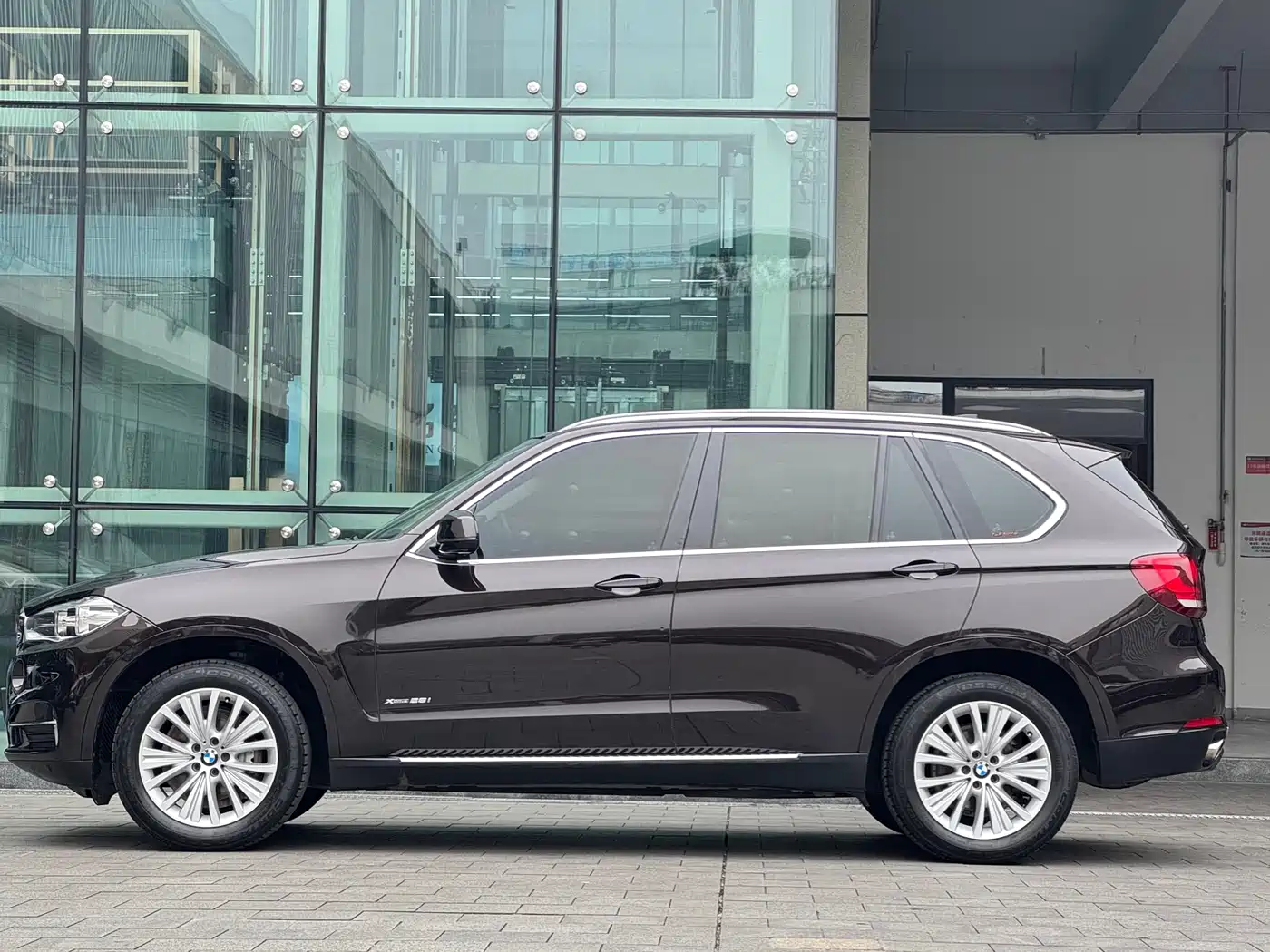 BMW X5 (Import) 2017 xDrive28i фото 4