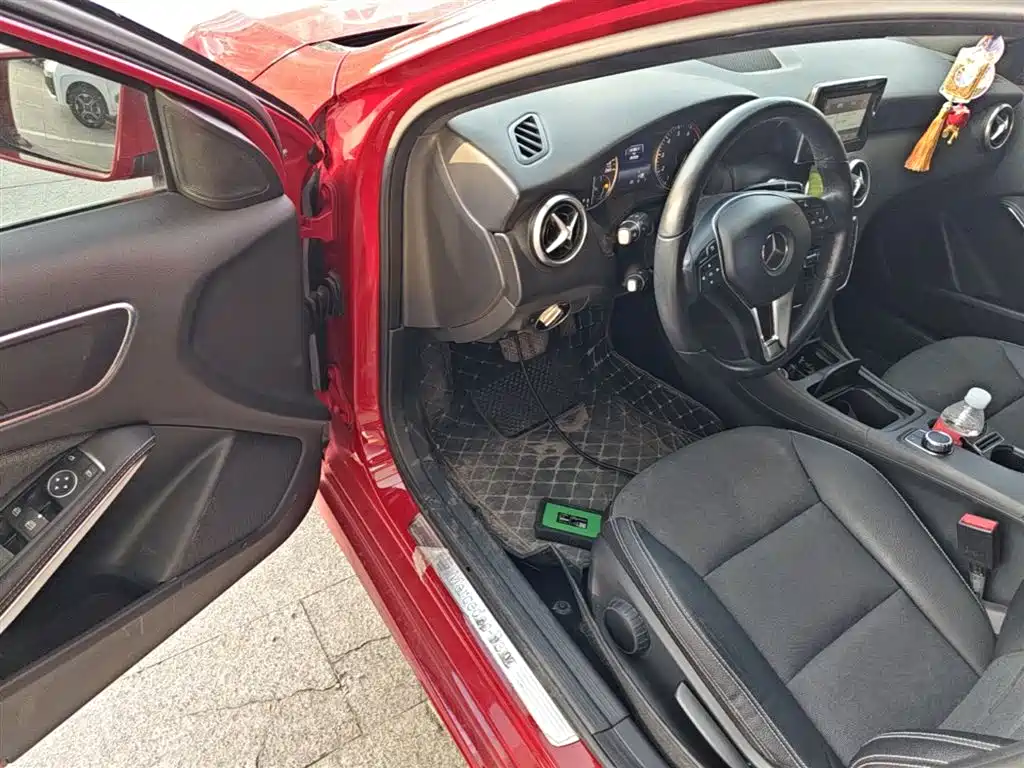 Mercedes-Benz A-Class (Import) 2015 A 180 фото 16