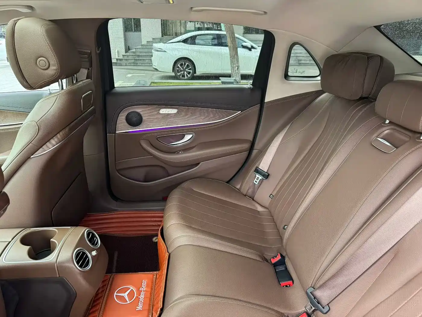Mercedes-Benz E-Class 2016 E 300 L Sport Fashion Type фото 8