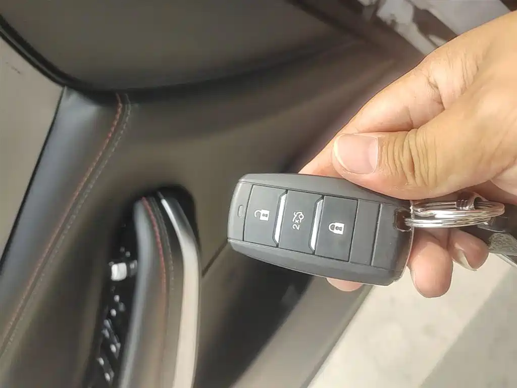 CHANGAN CS75