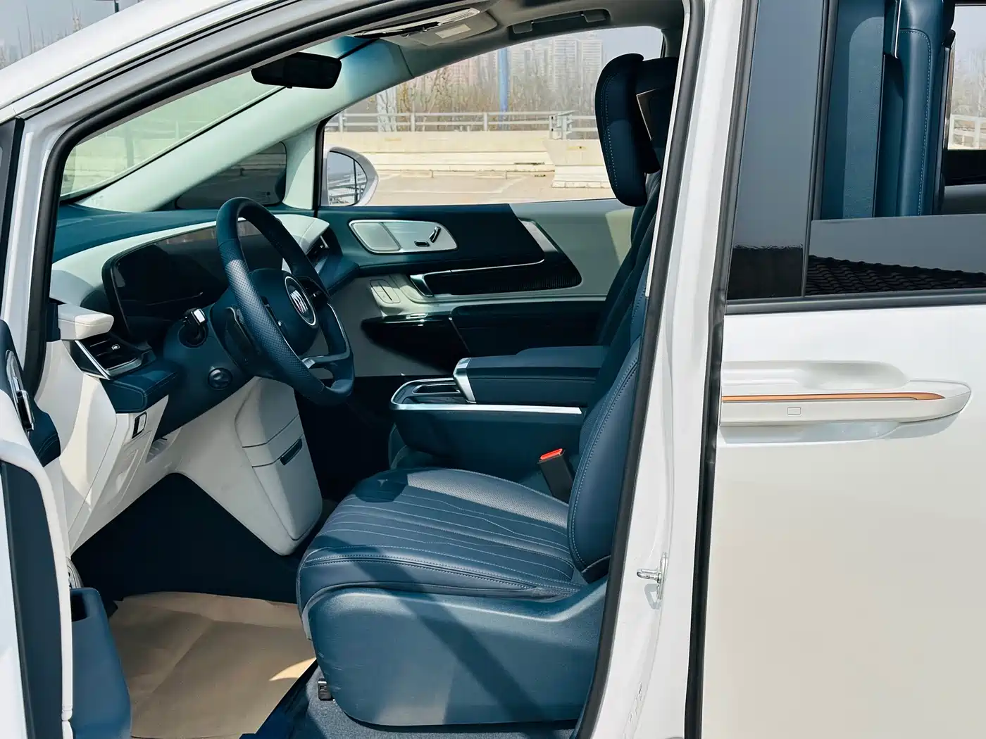 Buick Century 2025 2.0T 4-Seater Private Edition фото 10