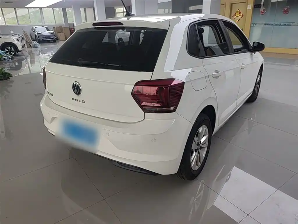 Volkswagen Polo 2021 Plus 1.5L Automatic Panorama Enjoyment Edition фото 5