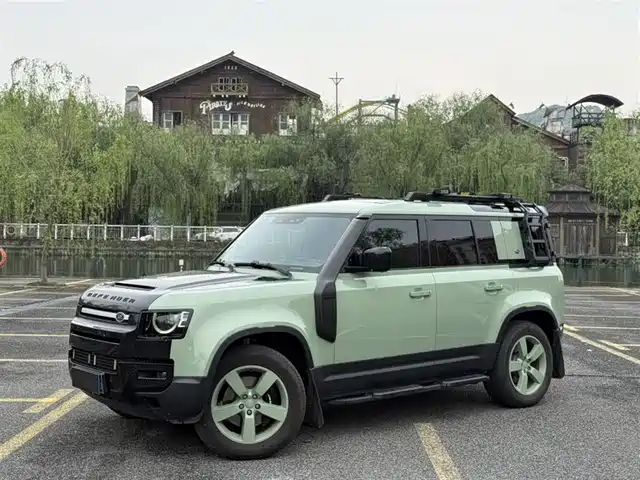 LAND ROVER DEFENDER