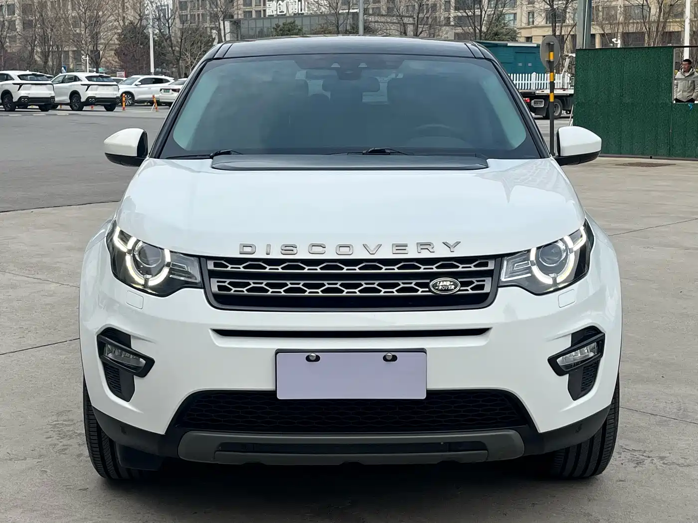 Land Rover Discovery Sport 2018 240PS SE Edition фото 2