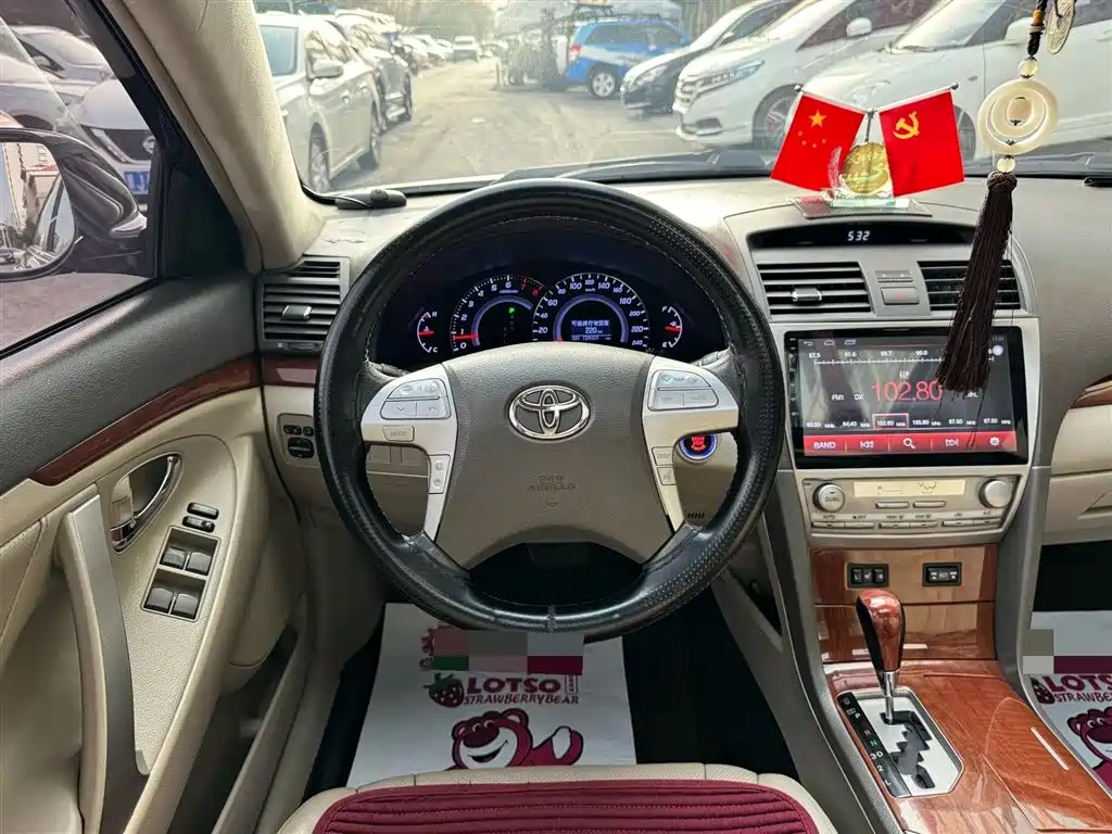 Toyota Camry 2013 200G Classic Luxury Edition фото 6