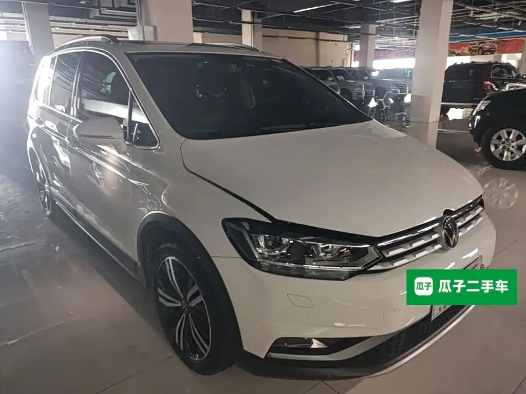Volkswagen Touran 2021 2021 Touran L 280TSI DSG Cross Edition 7-seater