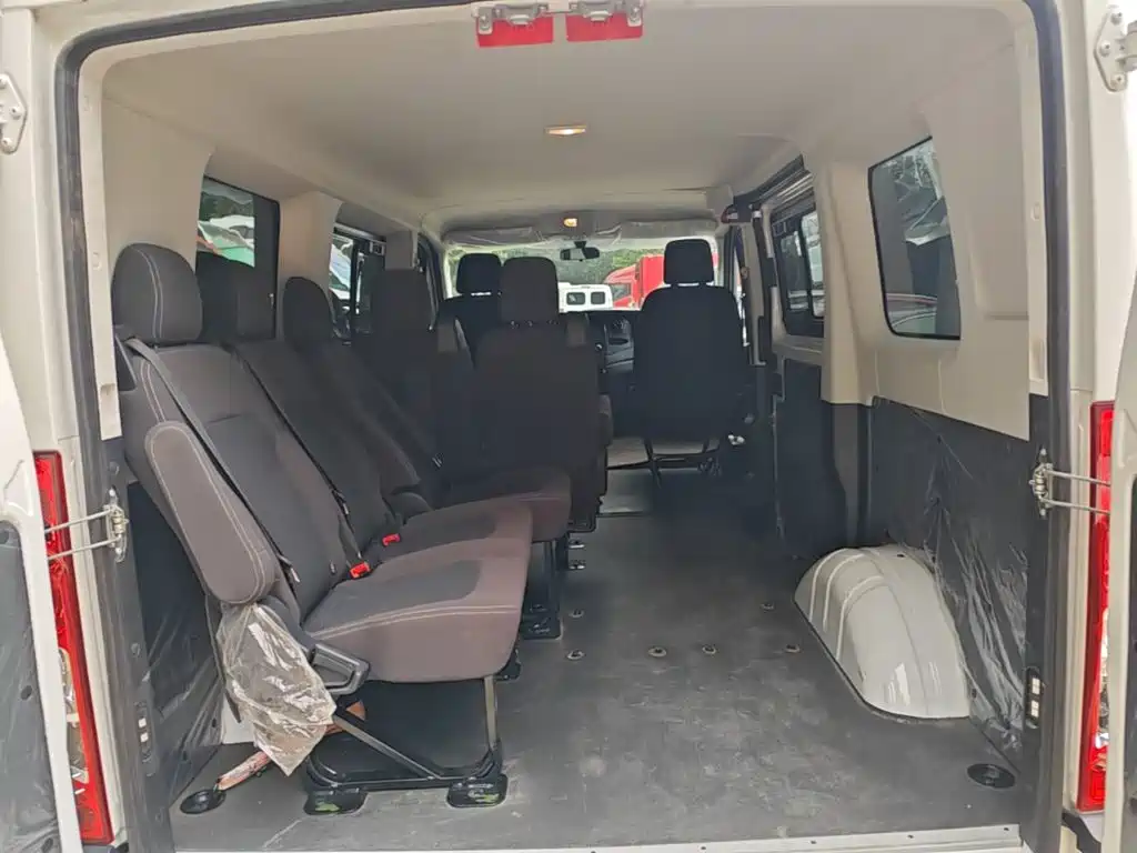 Iveco Daily 2025 2021 2.0T Manual Chaorui Short Wheelbase Low Roof Sliding Door F1A