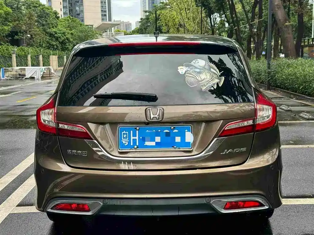 Фото 4 - Honda Jade