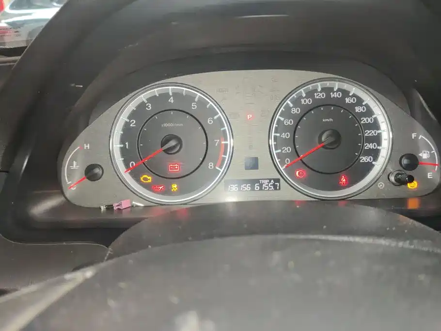 Фото 14 - Honda Accord