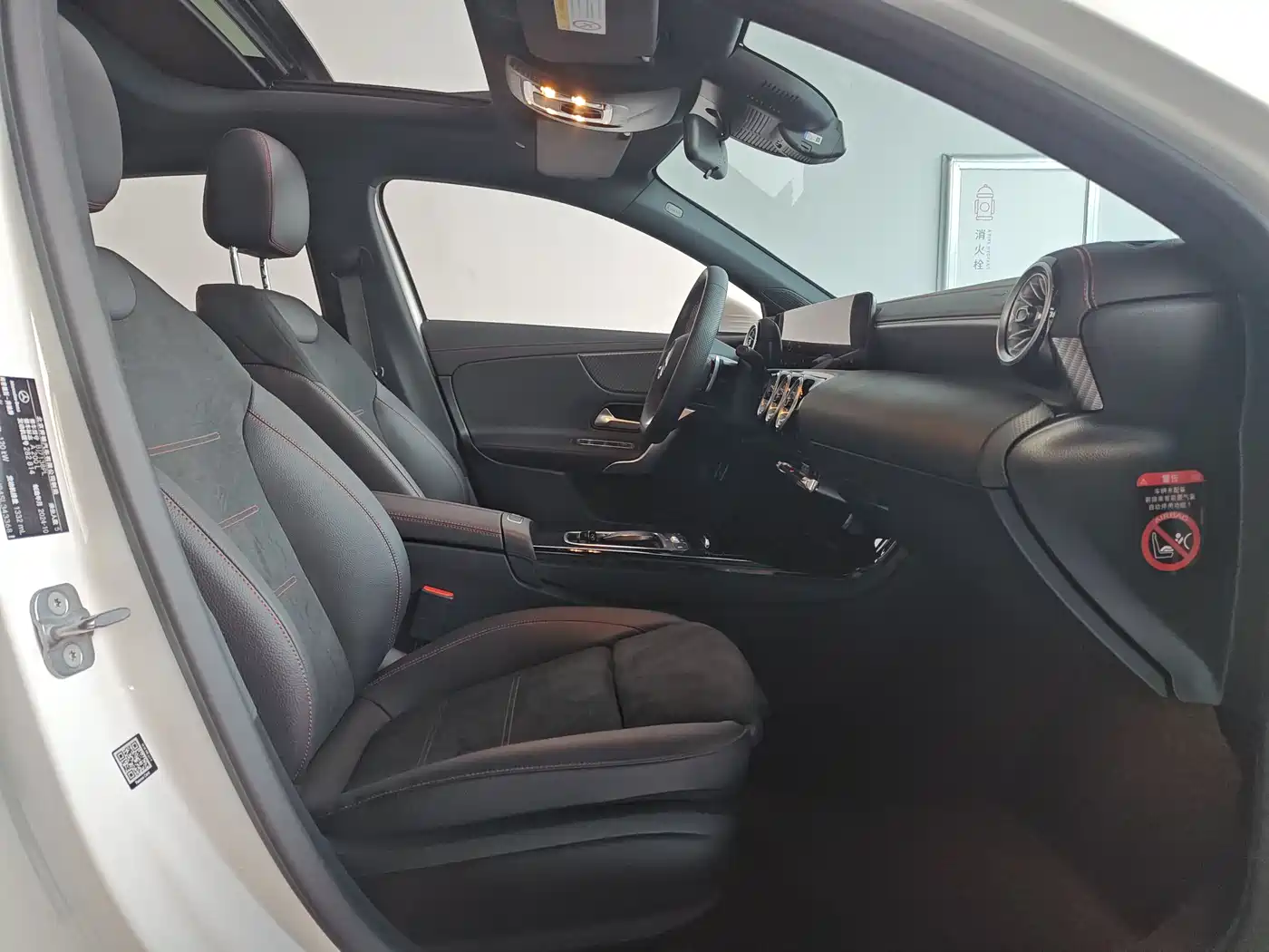 Mercedes-Benz A-Class 2025 Facelift A 200 L Fashion Edition фото 8
