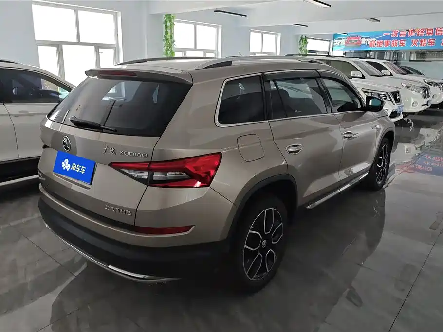 Škoda Kodiaq 2018 Facelift TSI330 7-seat 2WD Premium Luxury Edition фото 3