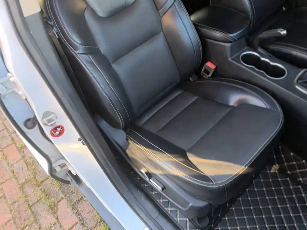 Фото 25 - Geely Emgrand X6