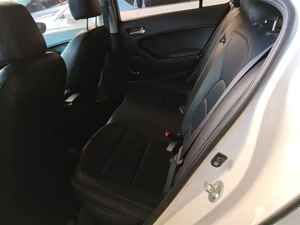Kia K3 2017 1.6L Automatic 15th Anniversary Special GLS фото 17