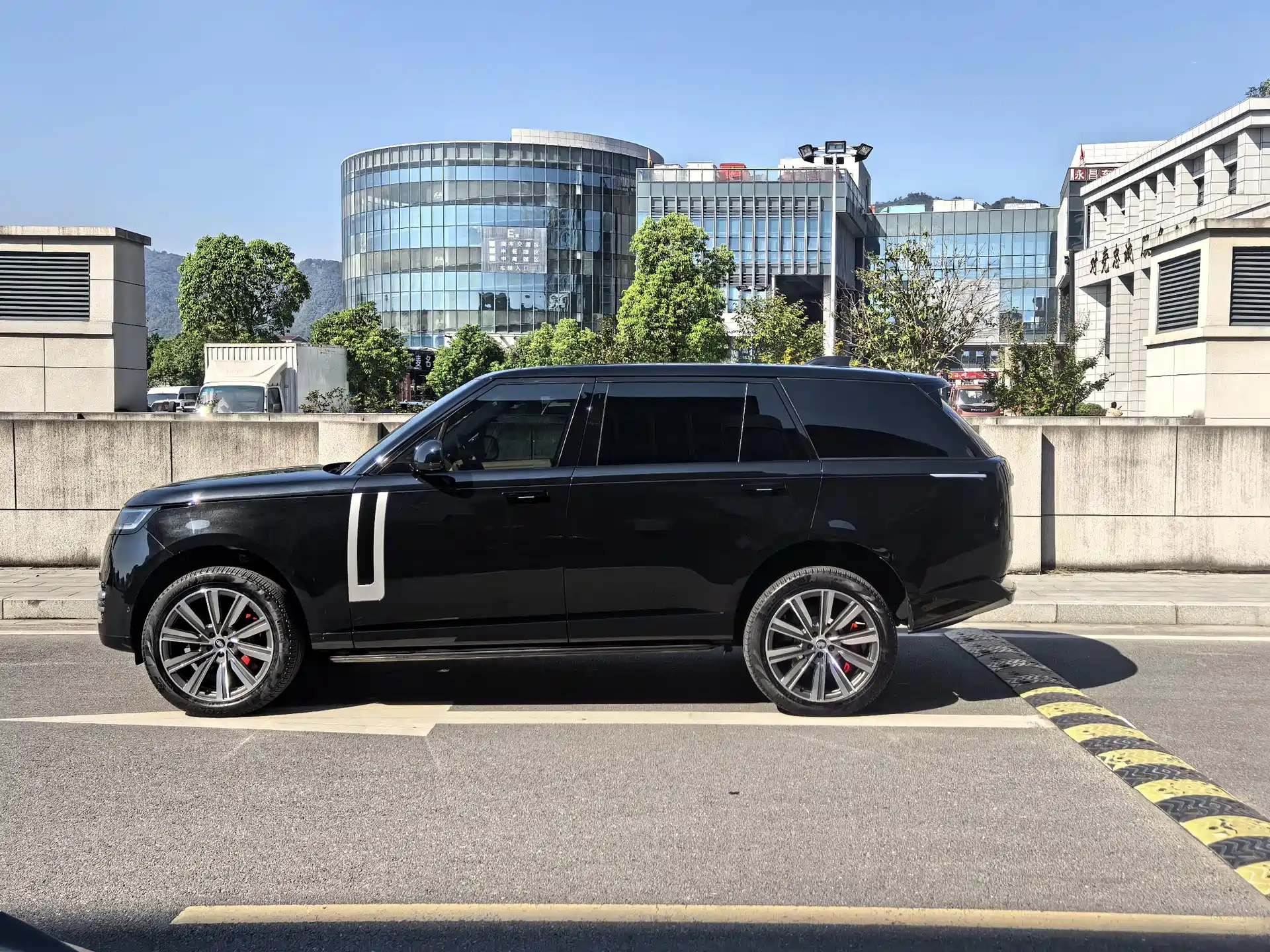 Фото 3 - Land Rover Range Rover