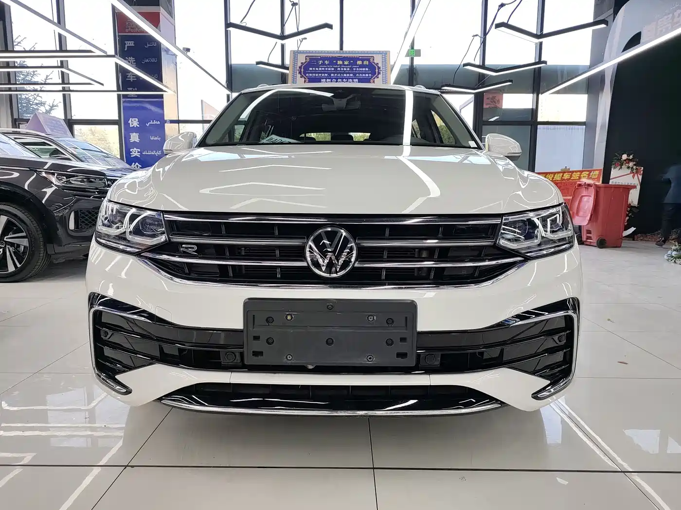 Volkswagen Tiguan L 2022 330TSI Automatic 2WD R-Line Flagship Edition фото 2