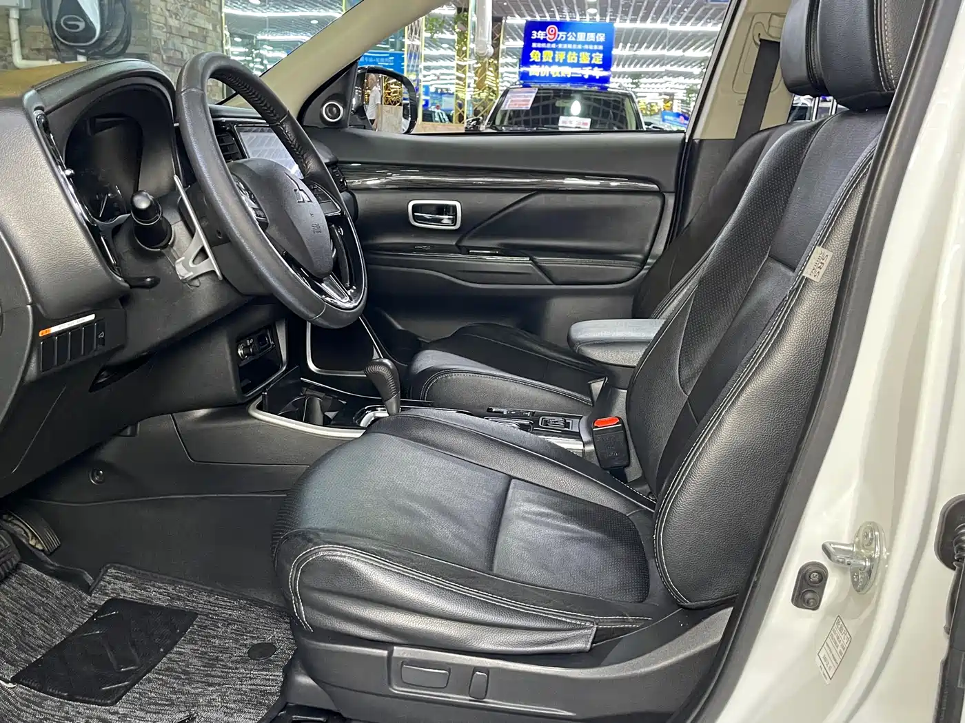 Mitsubishi Outlander 2018 2.4L 4WD Elite Edition 5-seater фото 5