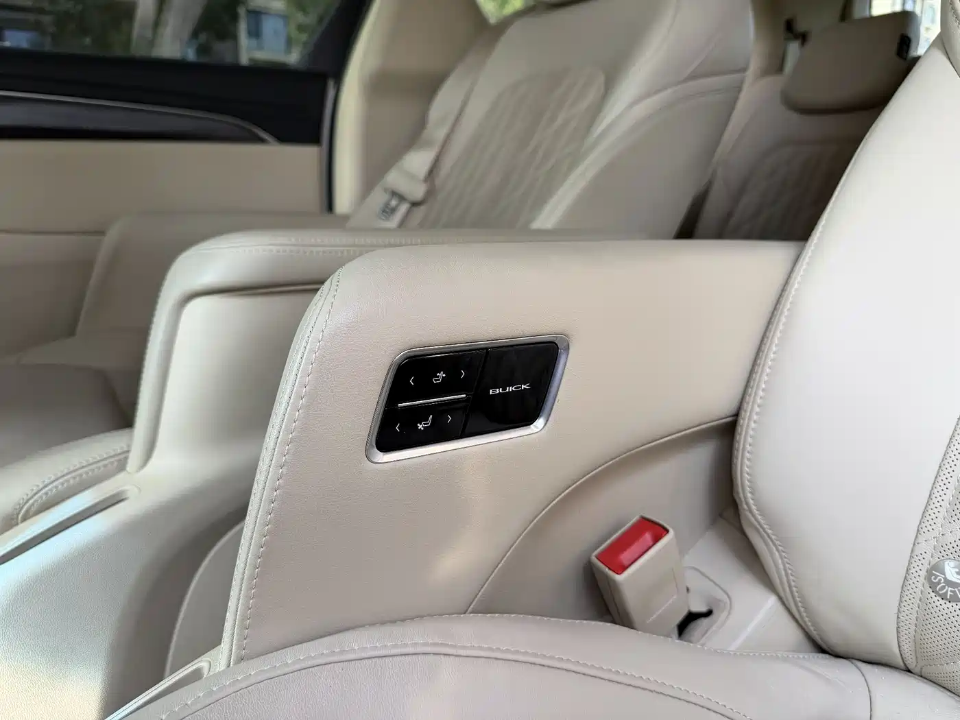 Buick GL8 2022 ES Landmark 653T Smart Luxury фото 14
