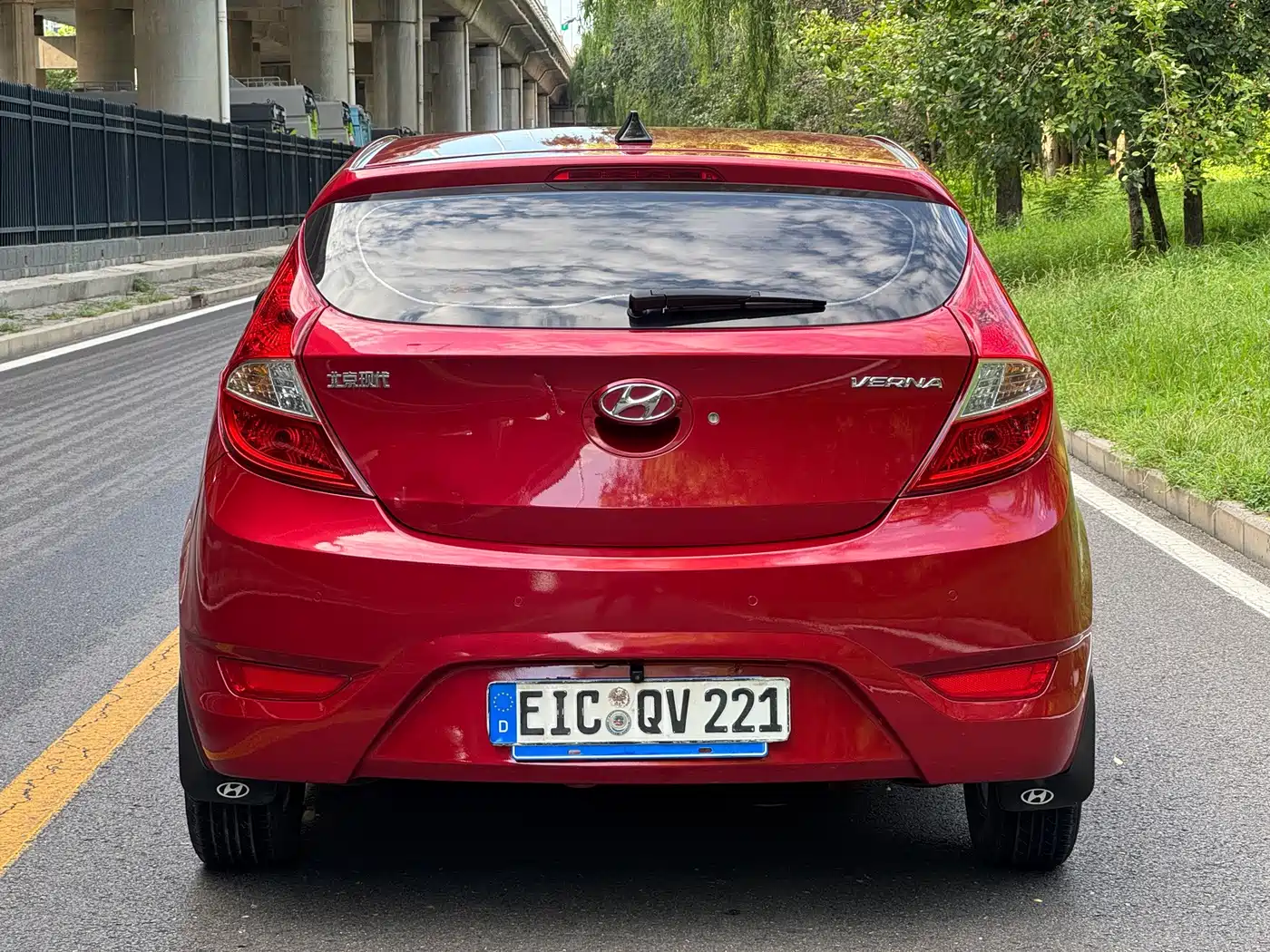 Hyundai Reina 2014 2014 Model 1.4L Automatic GLX