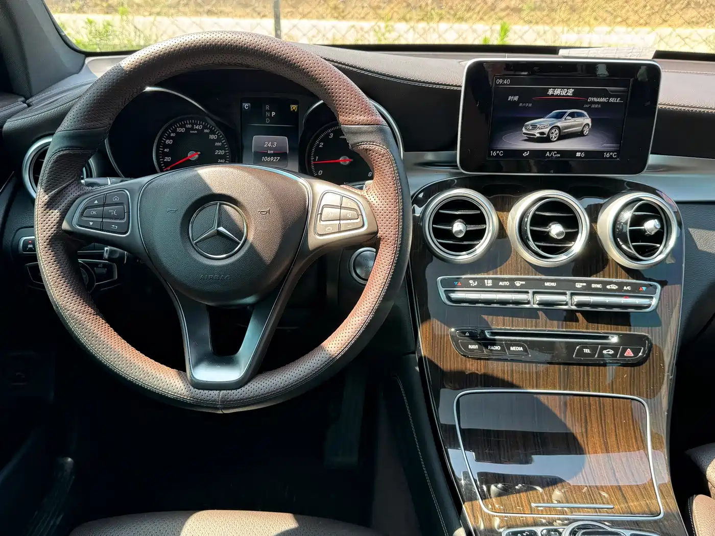 Mercedes-Benz GLC 2018 GLC 260 4MATIC Luxury фото 12