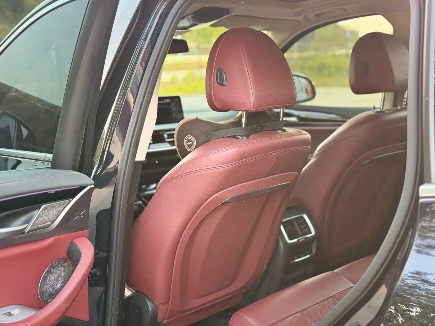 BMW iX3 2022 Leading Edition фото 16