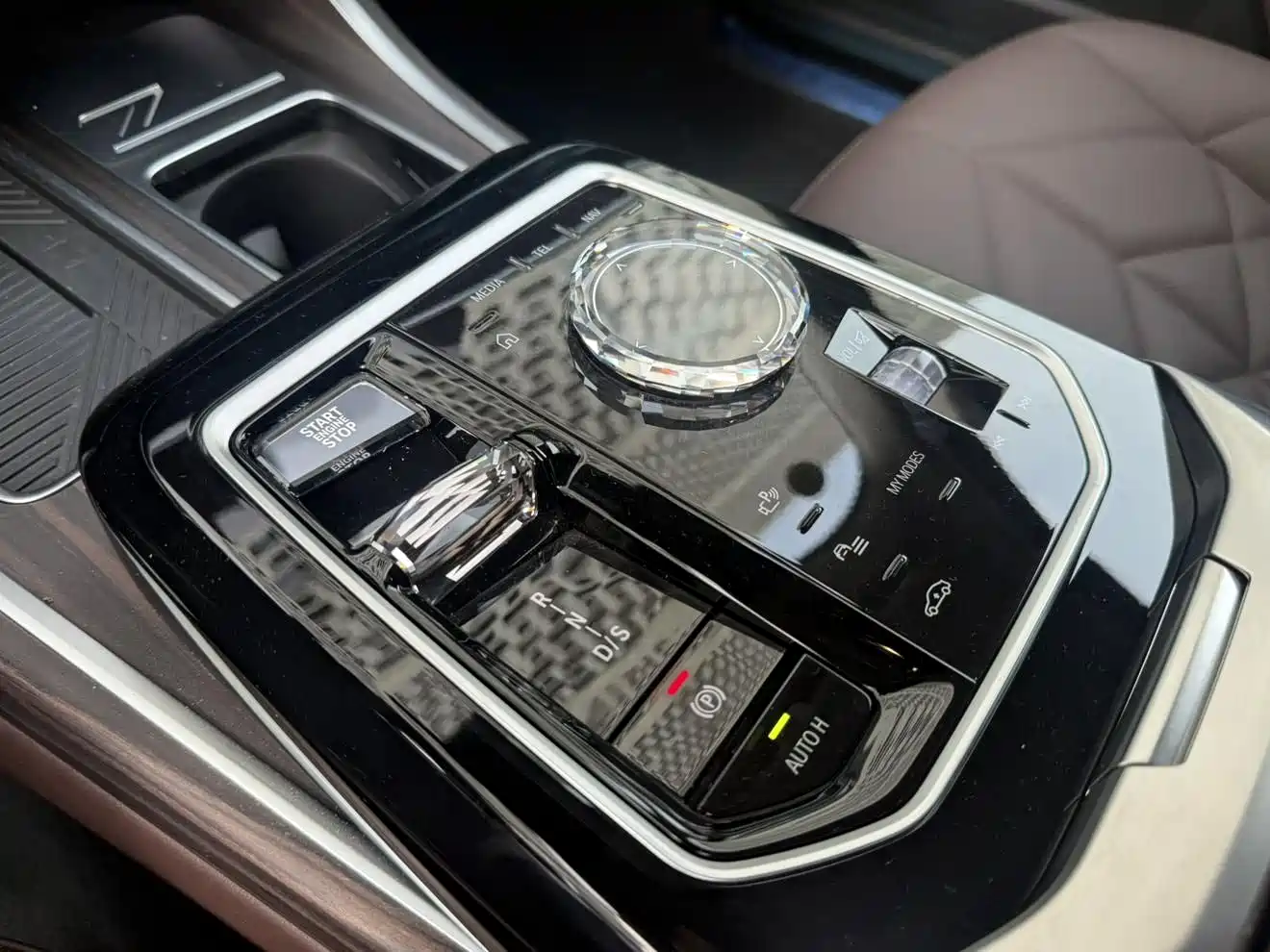 BMW 7 Series 2023 Model 735Li Luxury Package фото 15