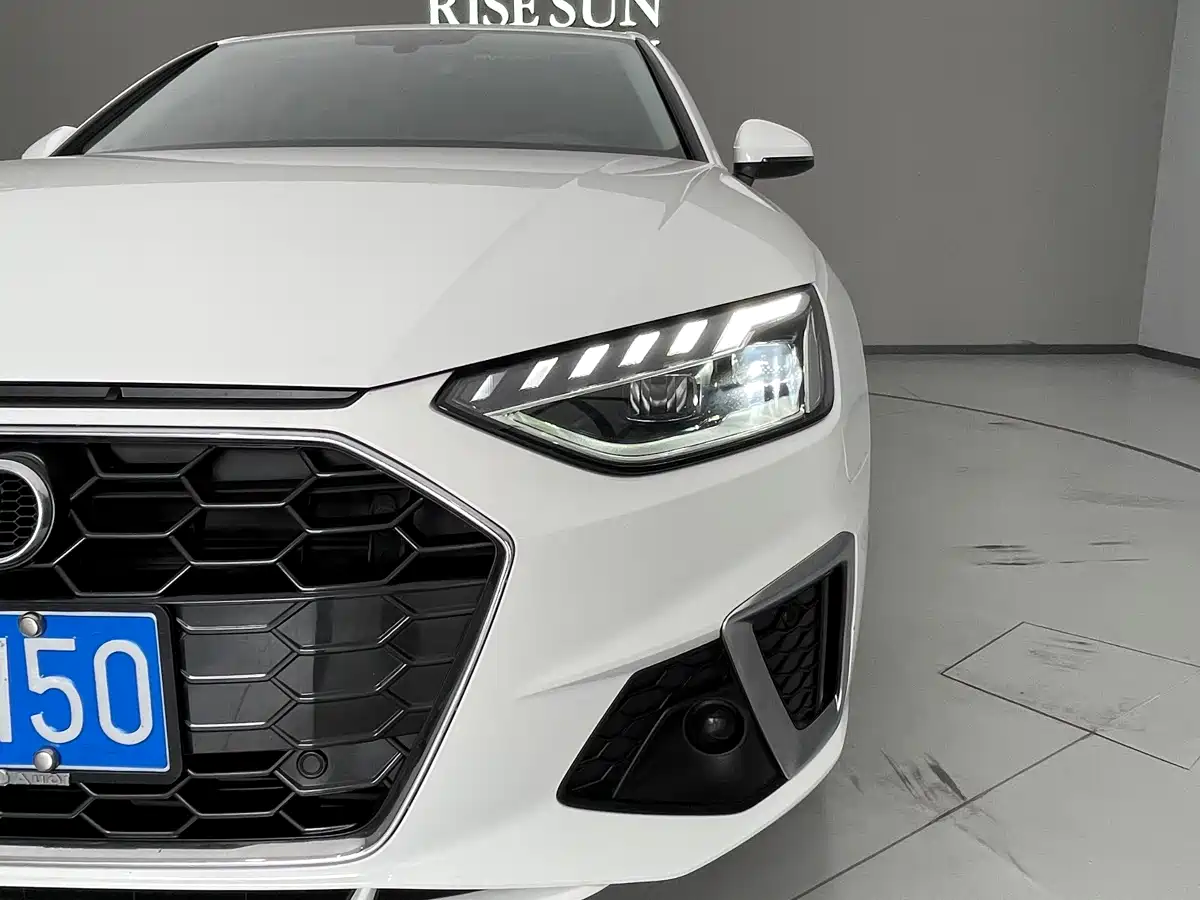 Audi A4L 2020 40 TFSI Fashion Dynamic Edition фото 15