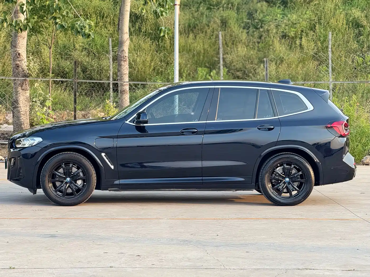 BMW iX3 2022 Leading Edition фото 5