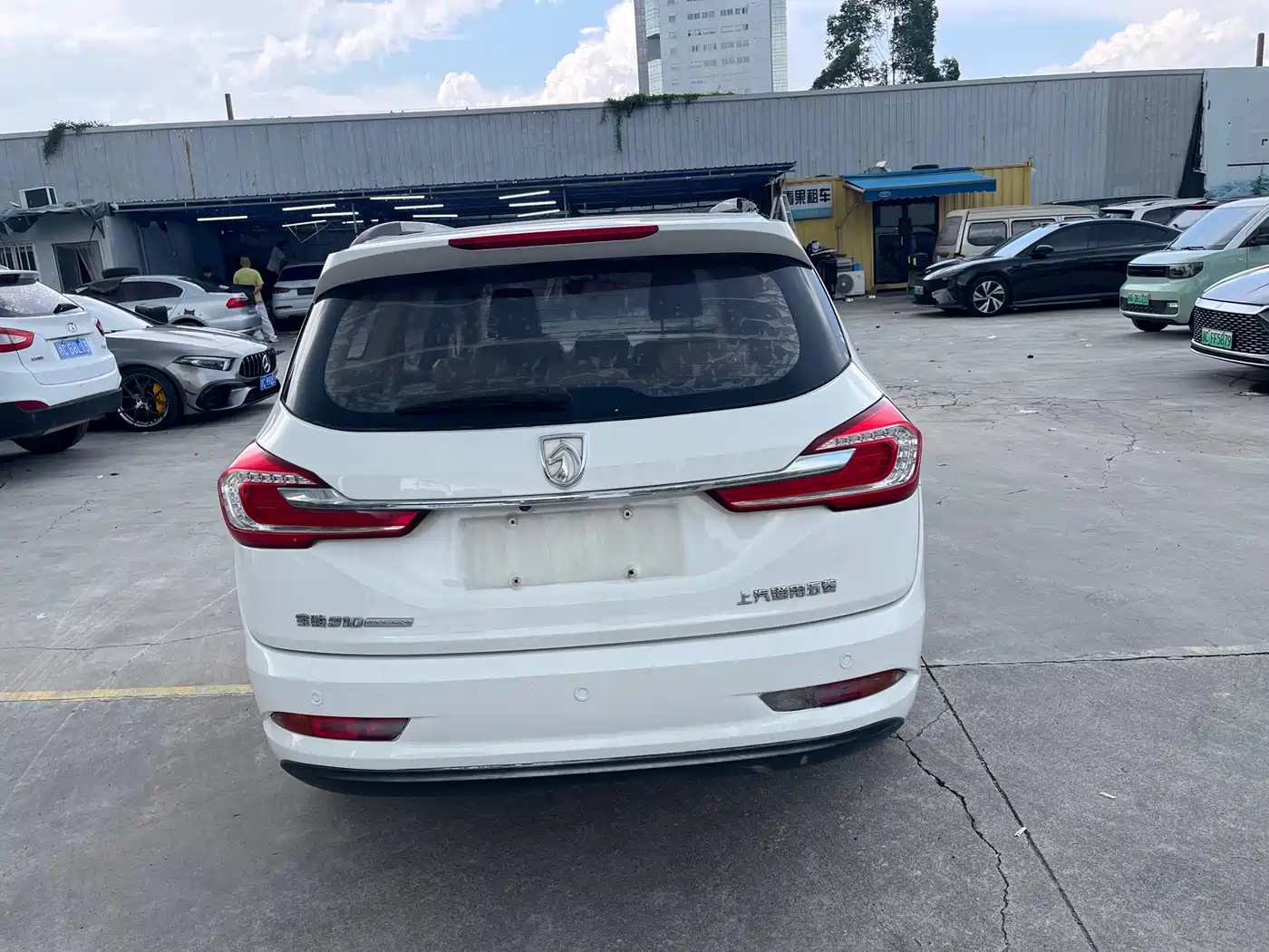 Baojun 310W 2018 2017 1.5L Manual Fashion Edition (China V)