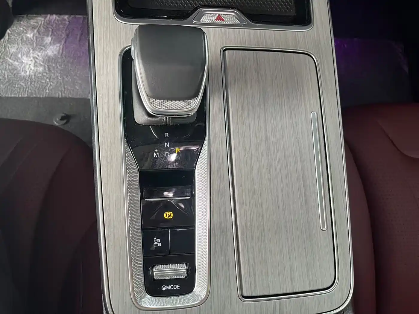 Hongqi HS5 2025 2025 2.0T 4WD Qixiang Pro