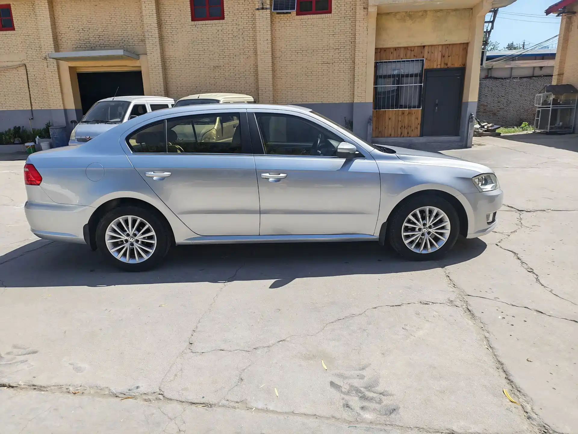 Фото 4 - Volkswagen Lavida