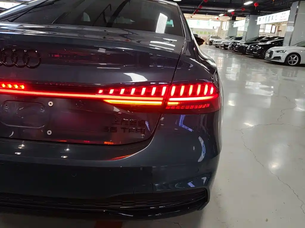 Audi A7L 2022 2022 55 TFSI quattro S-line Aspiration Edition Gloss Black Package