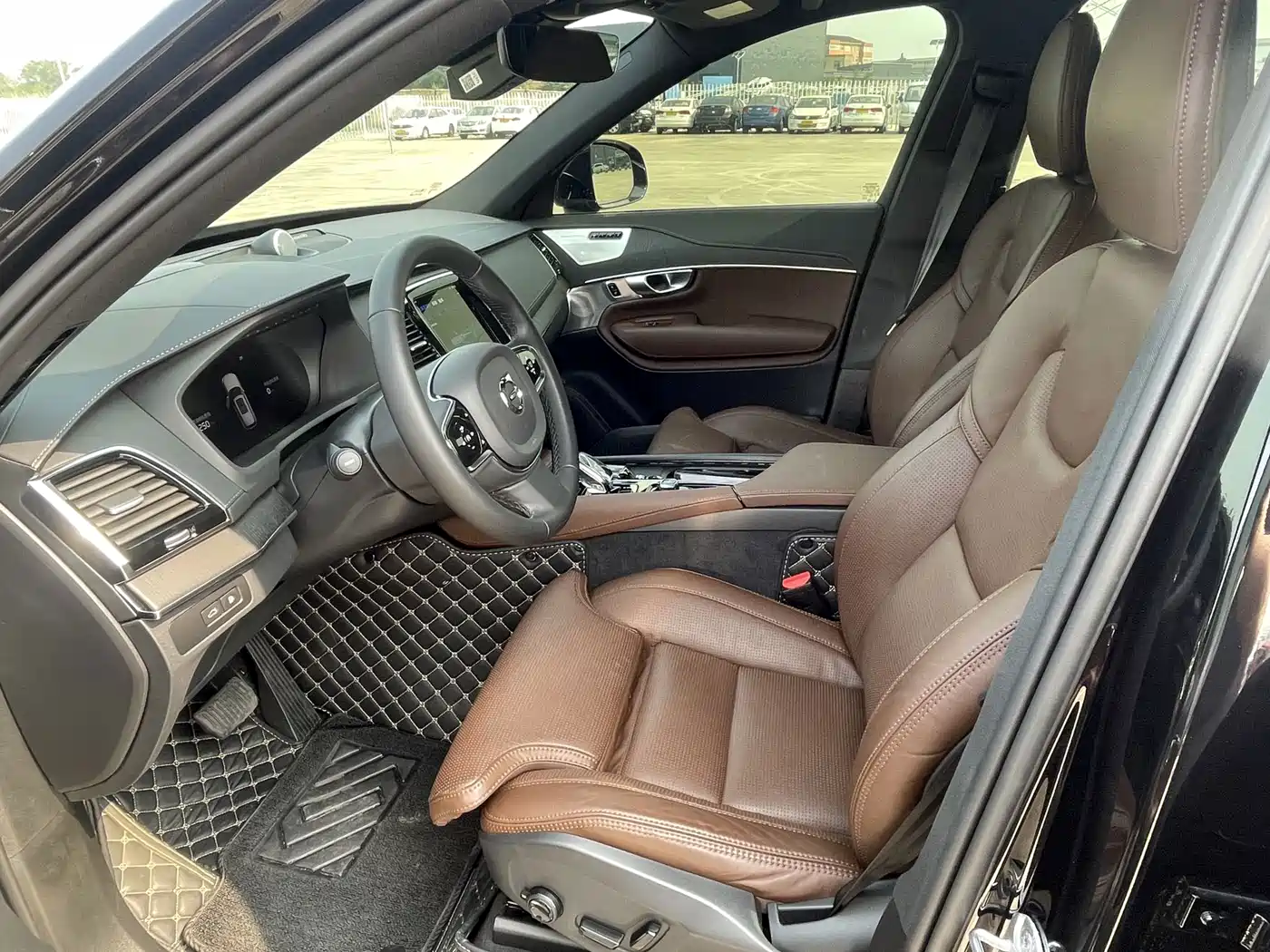Volvo XC90 Plug-in Hybrid 2023 2024 T8 Premium Luxury 7-Seater