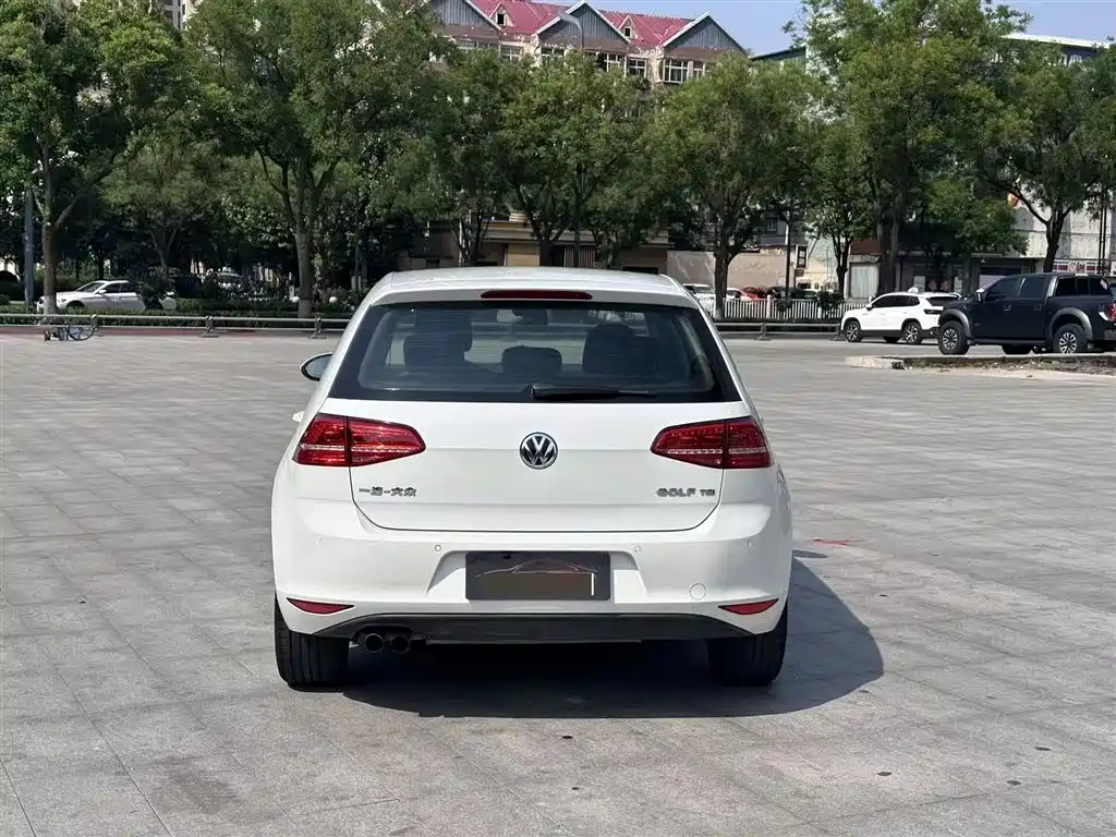 Volkswagen Golf 2016 230TSI Automatic Comfort фото 8