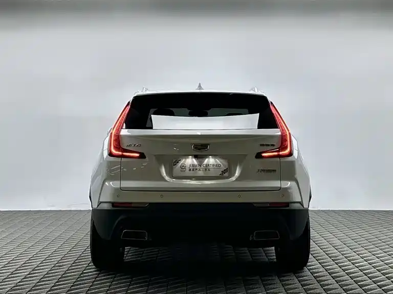 Cadillac XT4 2026 2022 28T FWD Luxury
