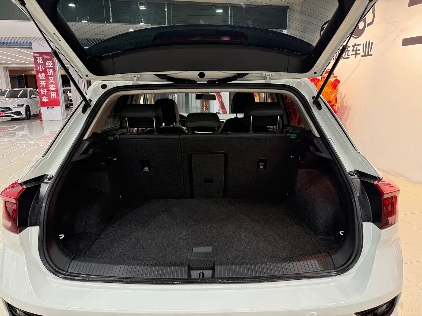 Volkswagen T-ROC 2022 280TSI DSG 2WD Comfort PLUS фото 17