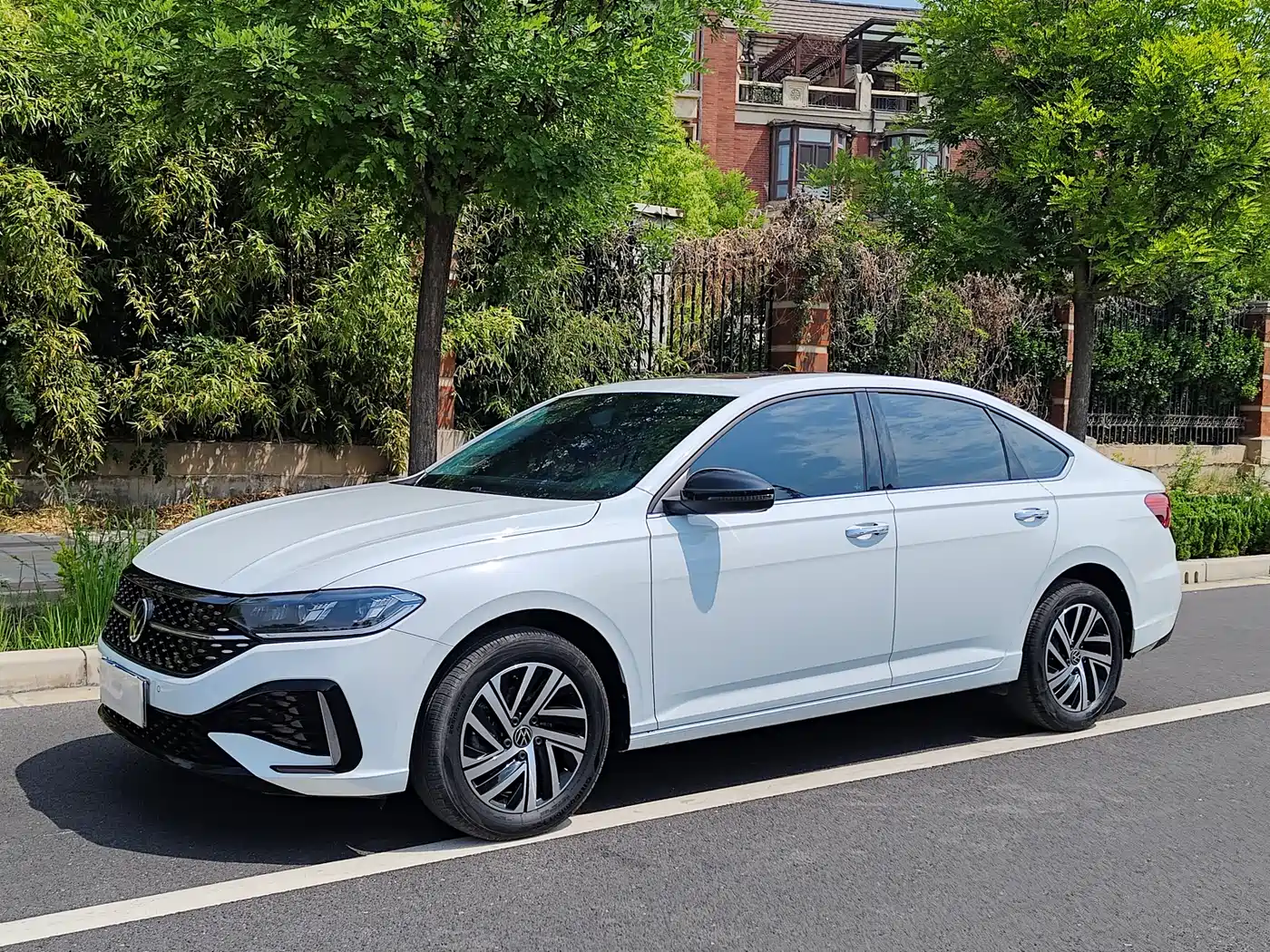 Volkswagen Lavida 2024 Model 300TSI DSG Starlight Leading Edition фото 16